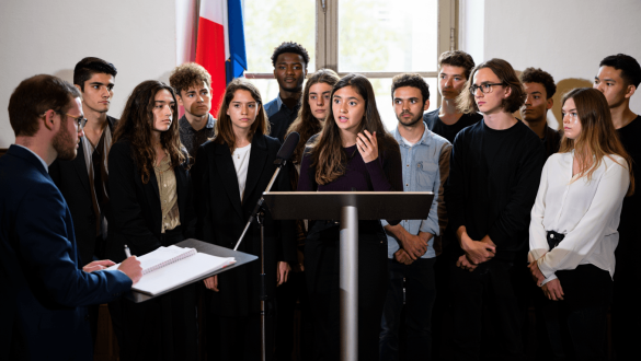 
    Insertion, rémunération, santé mentale : ce que les jeunes mettent à l'agenda du ministre du Travail
